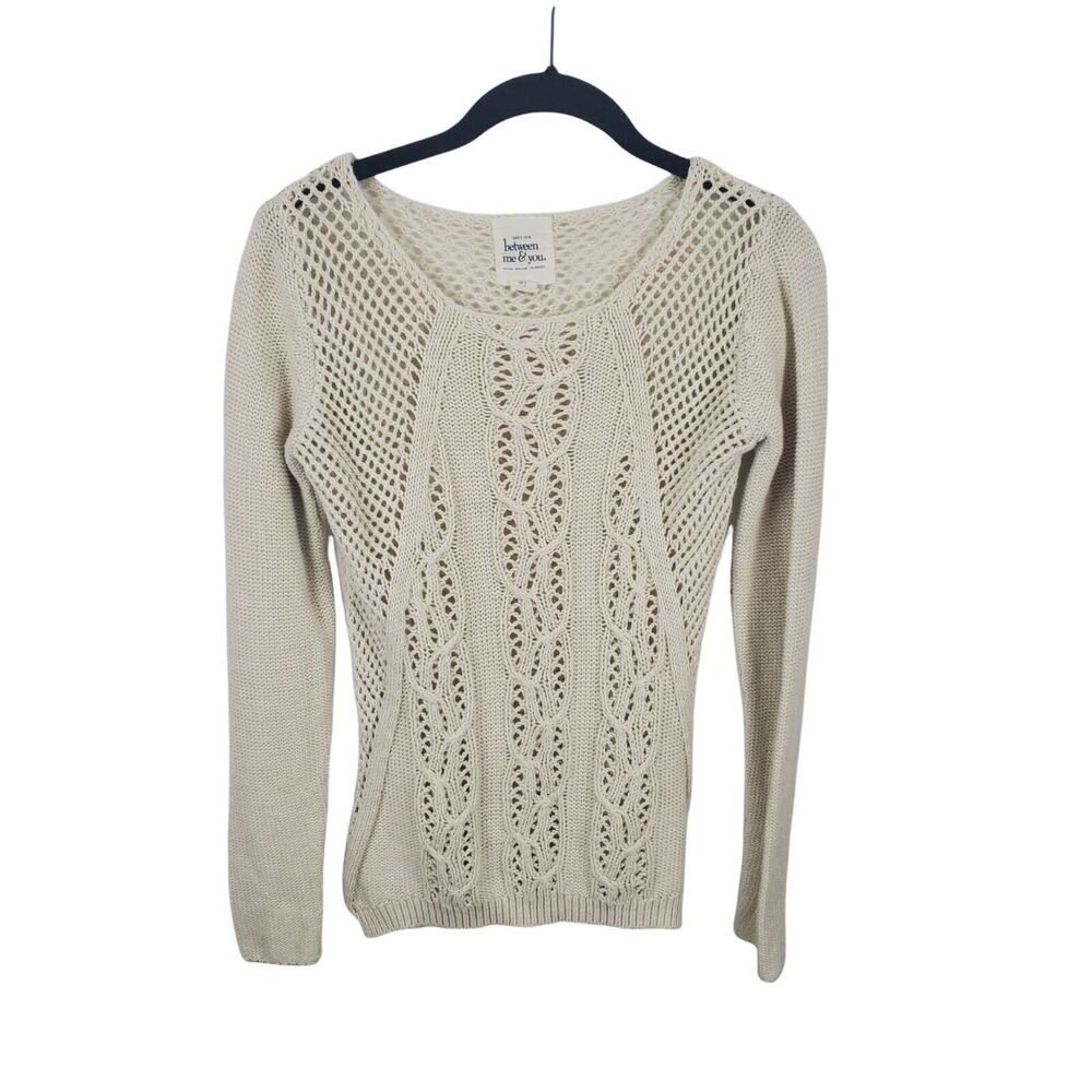 Between Me & You Pullover Sweater Small‎ Womens Cream Long Sleeve Crew Neck Top